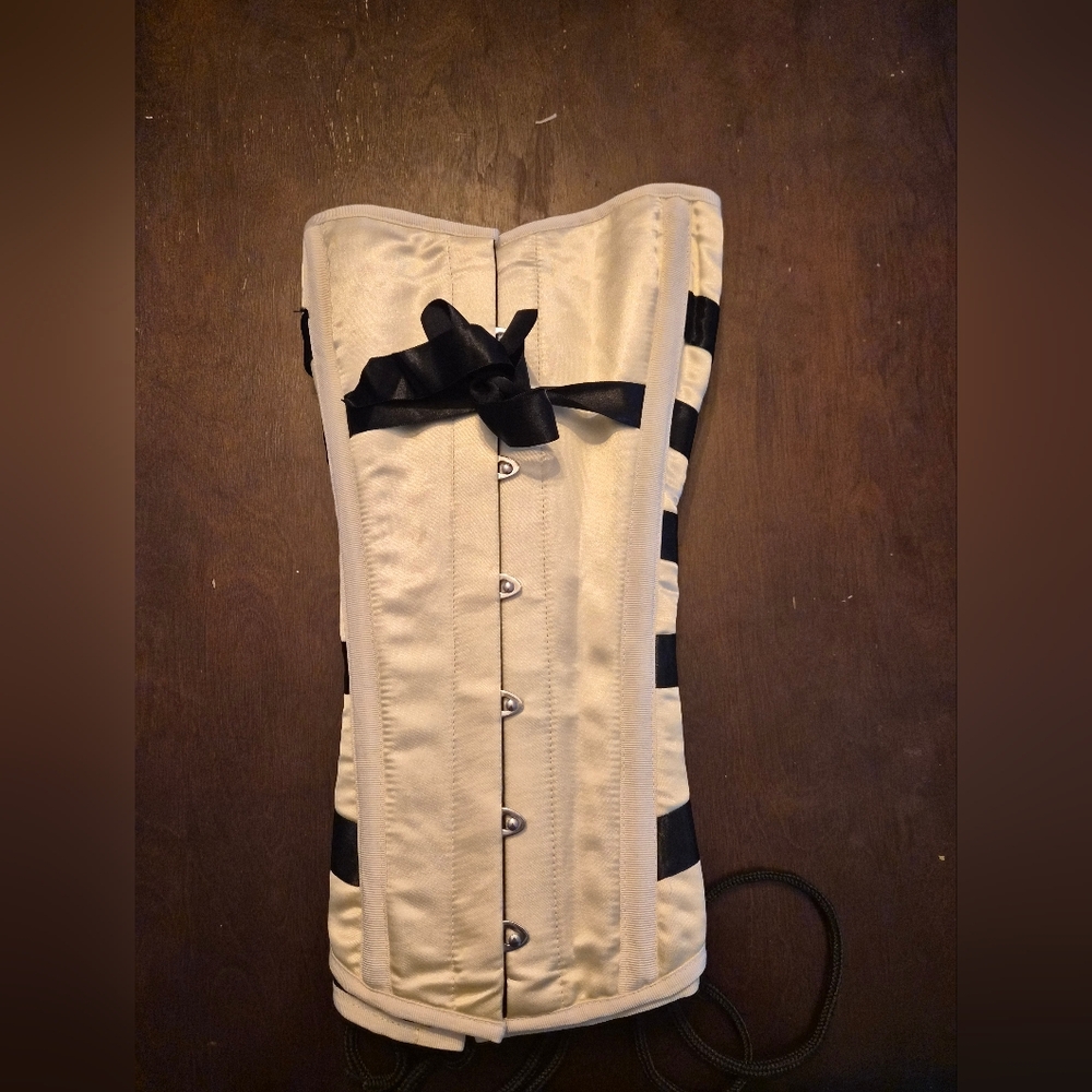 Saint & Sinners Virtue Corset